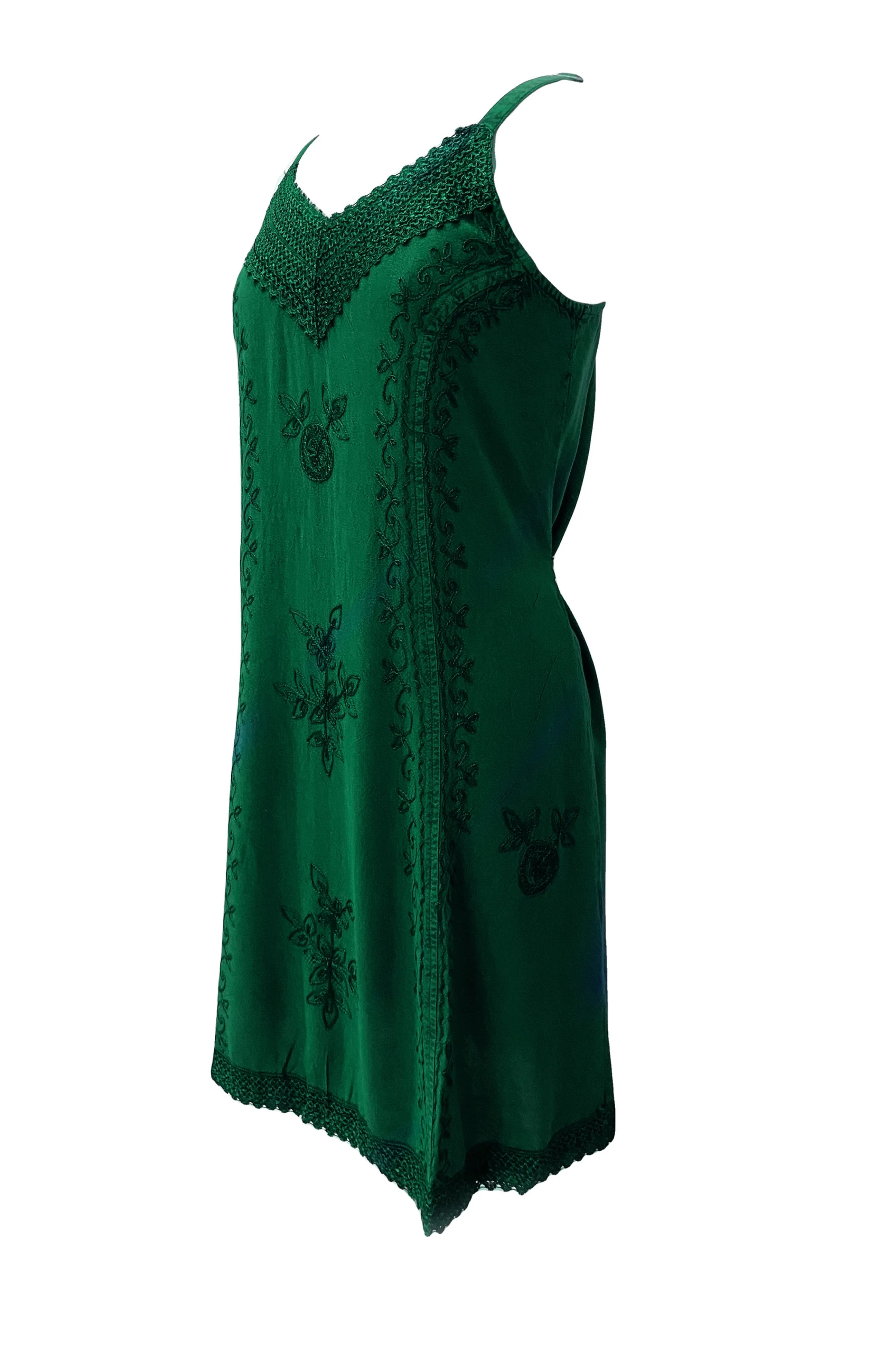 18 6020 DR Bohemian Medieval Spaghetti Strap V-Neckline Embroidered Mid Calf Dress