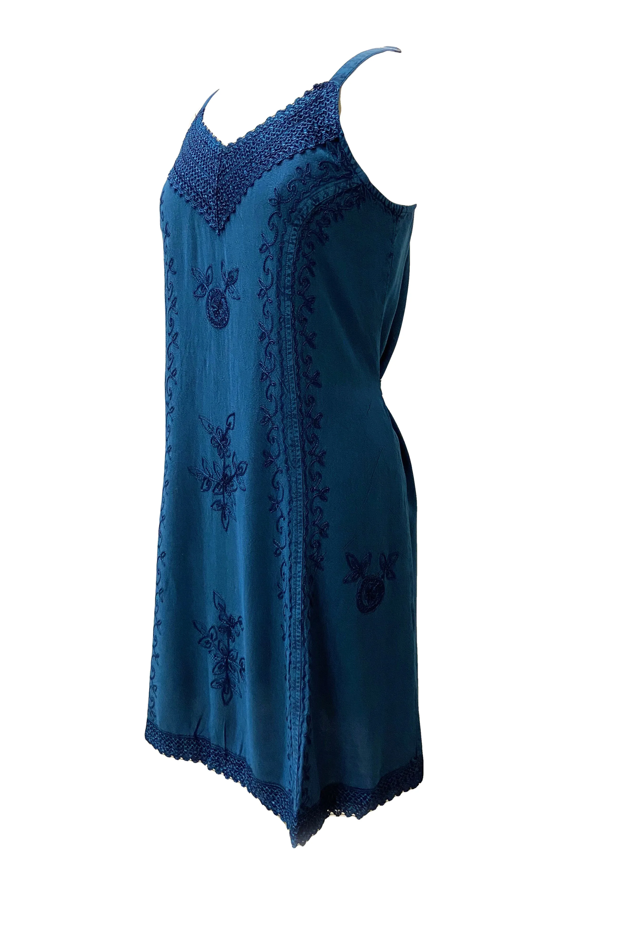 18 6020 DR Bohemian Medieval Spaghetti Strap V-Neckline Embroidered Mid Calf Dress