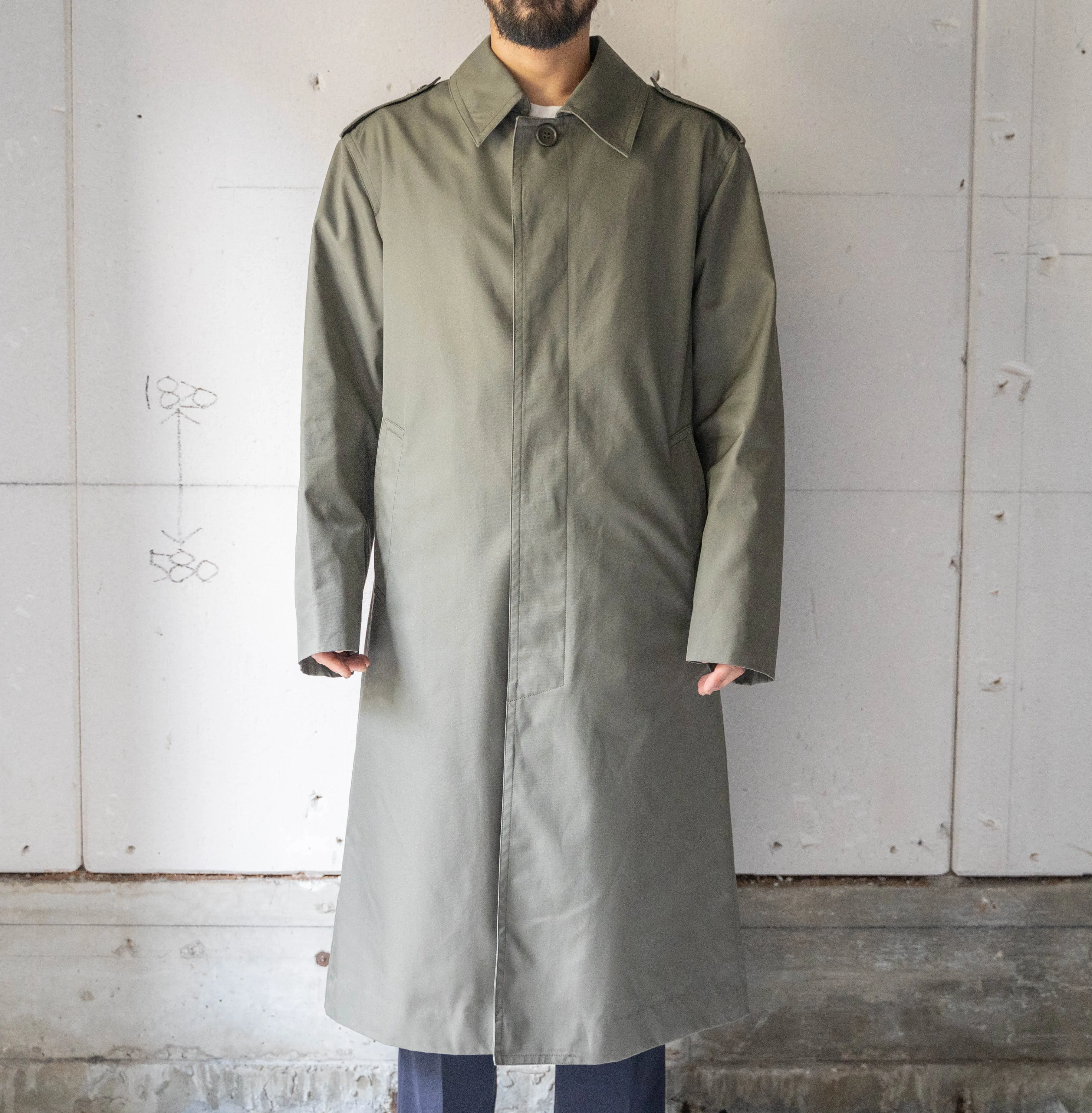 2000s Spanish military khaki color balmacaan coat 'dead stock'