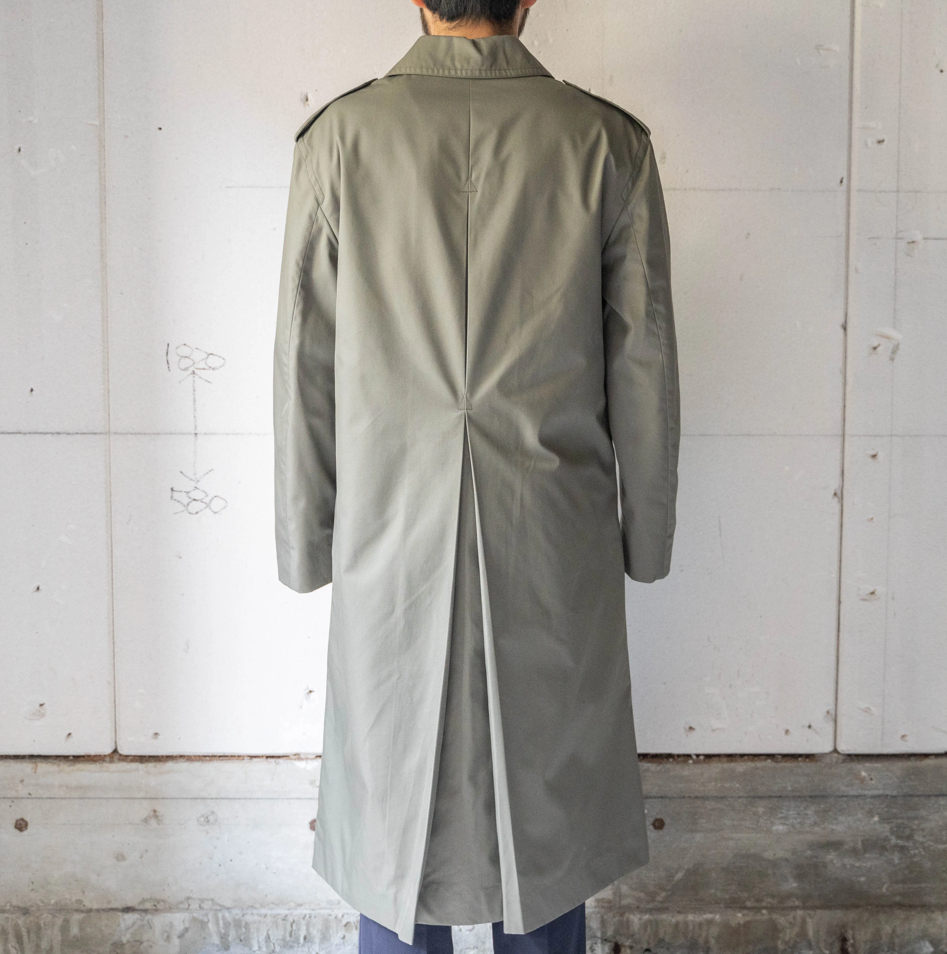 2000s Spanish military khaki color balmacaan coat 'dead stock'
