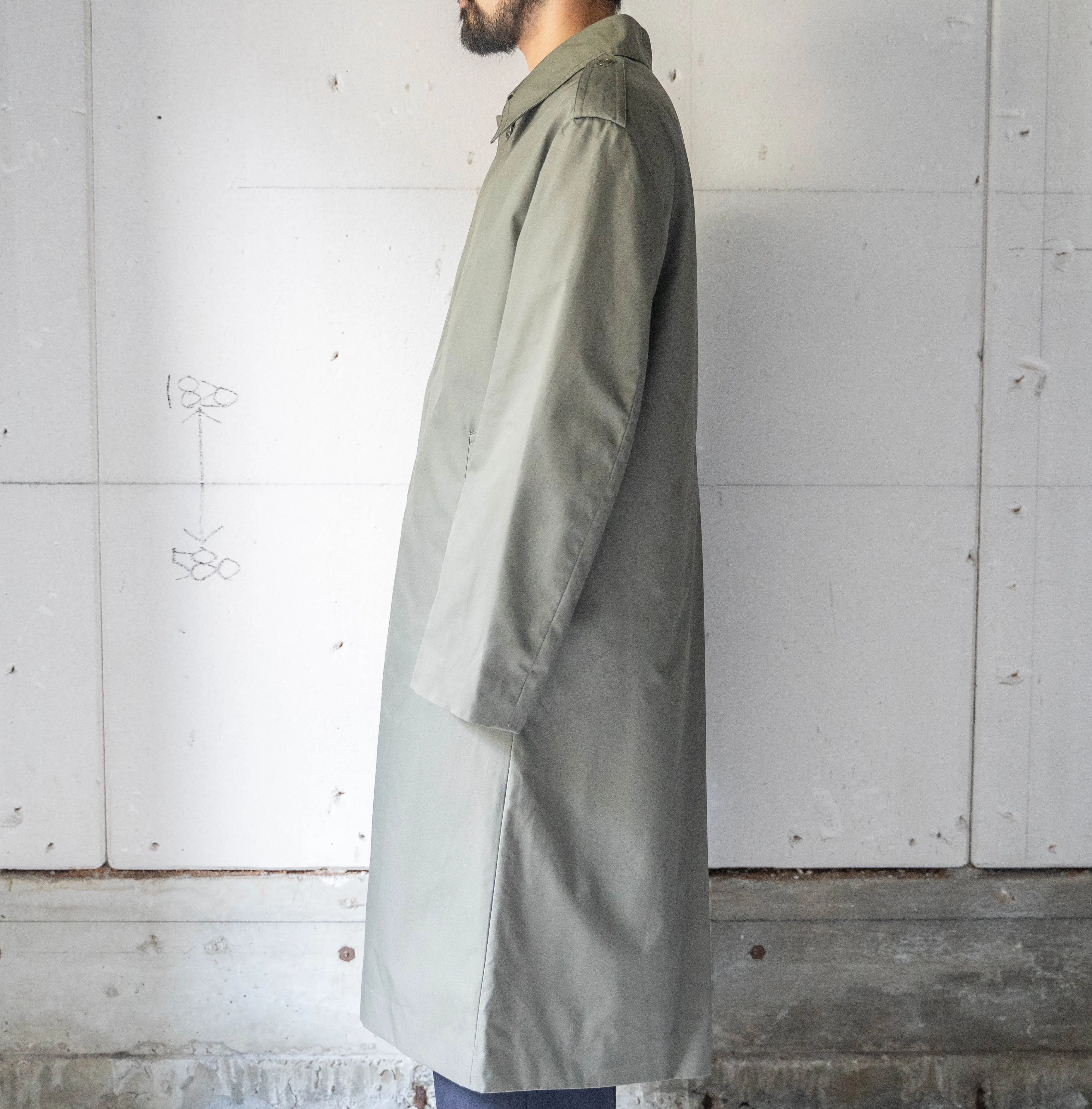 2000s Spanish military khaki color balmacaan coat 'dead stock'