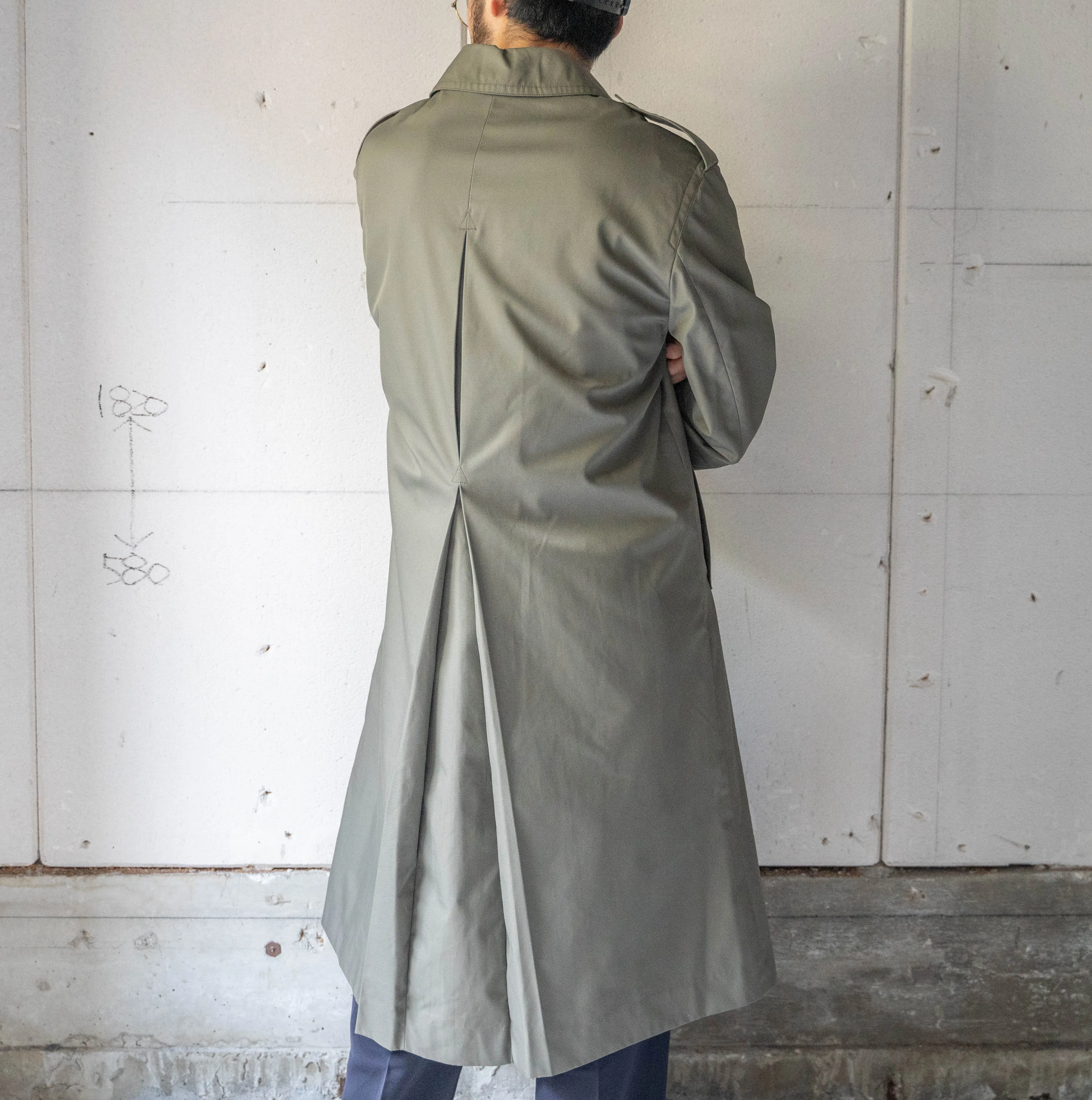 2000s Spanish military khaki color balmacaan coat 'dead stock'