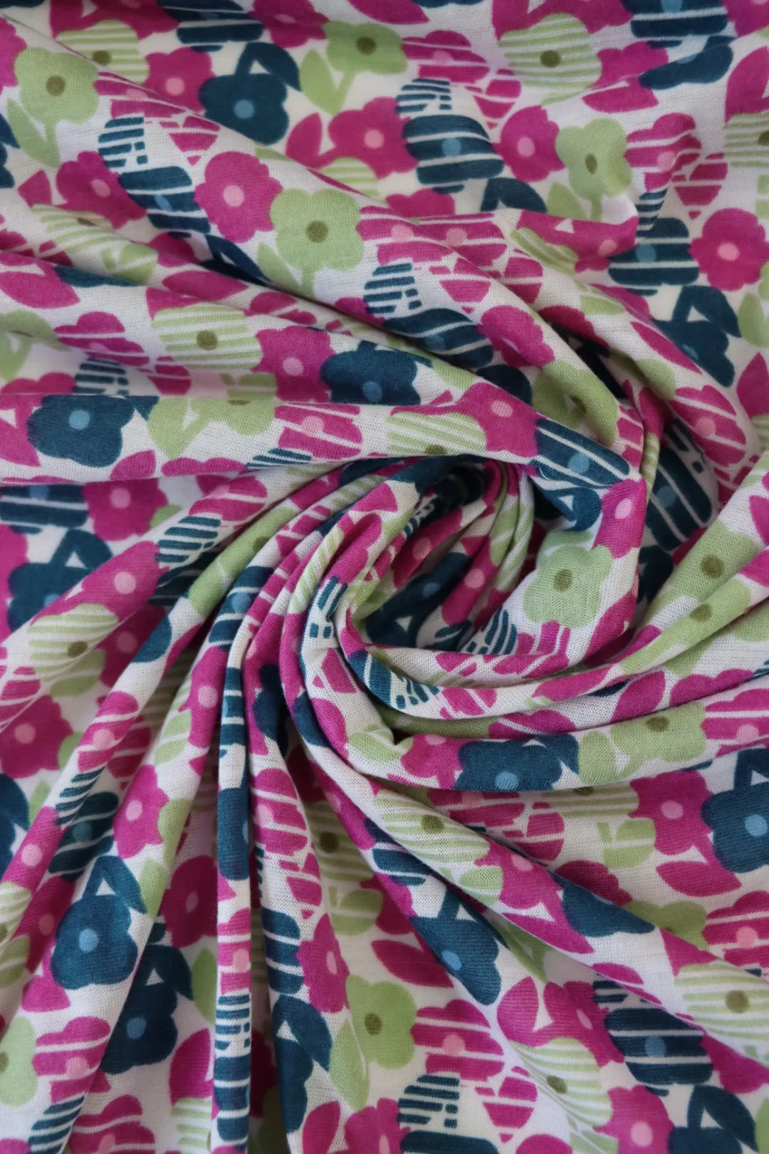 2YD 17IN REMNANT; Small Floral Spun Poly Jersey