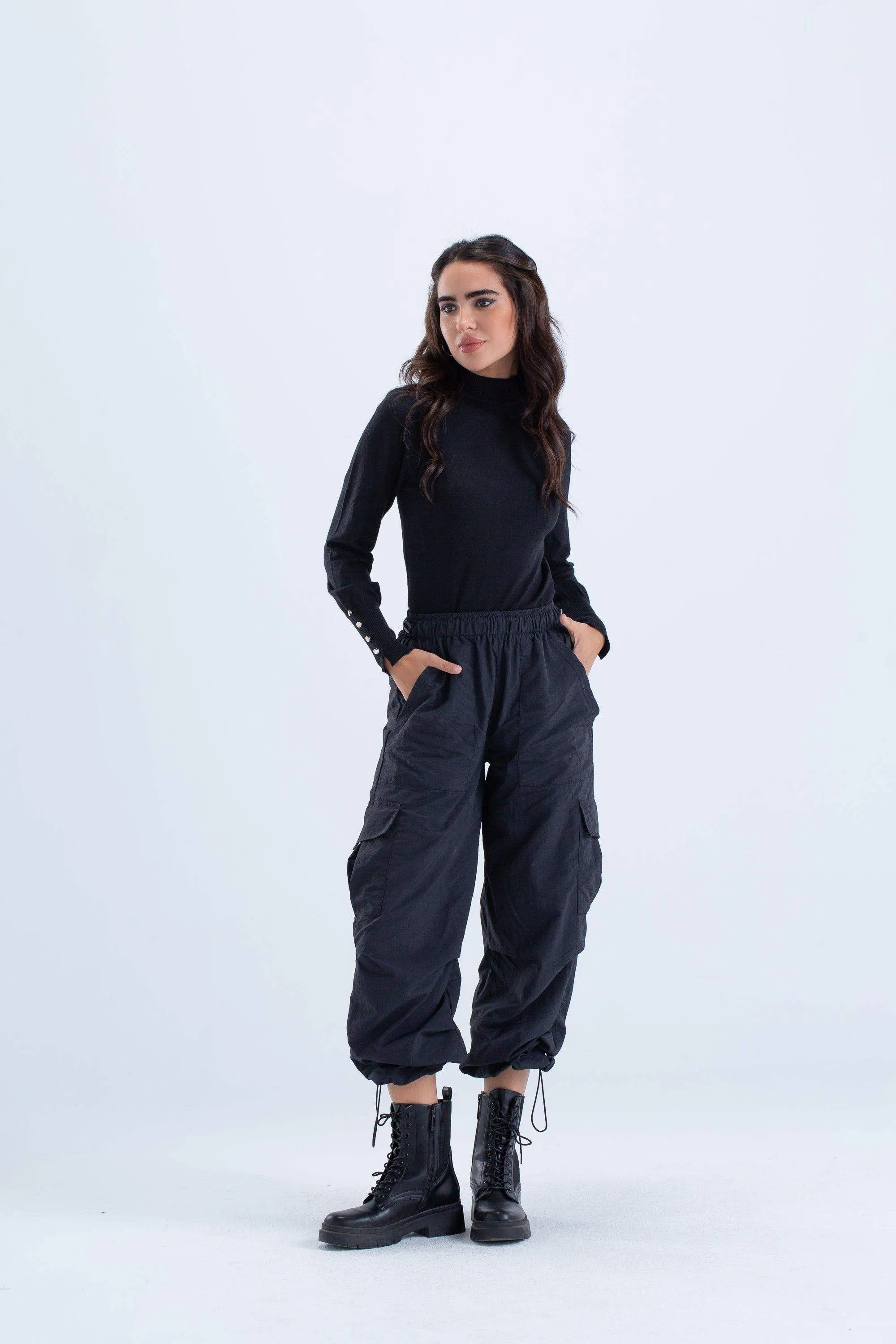 4 Buttoned Sleeves Pullover