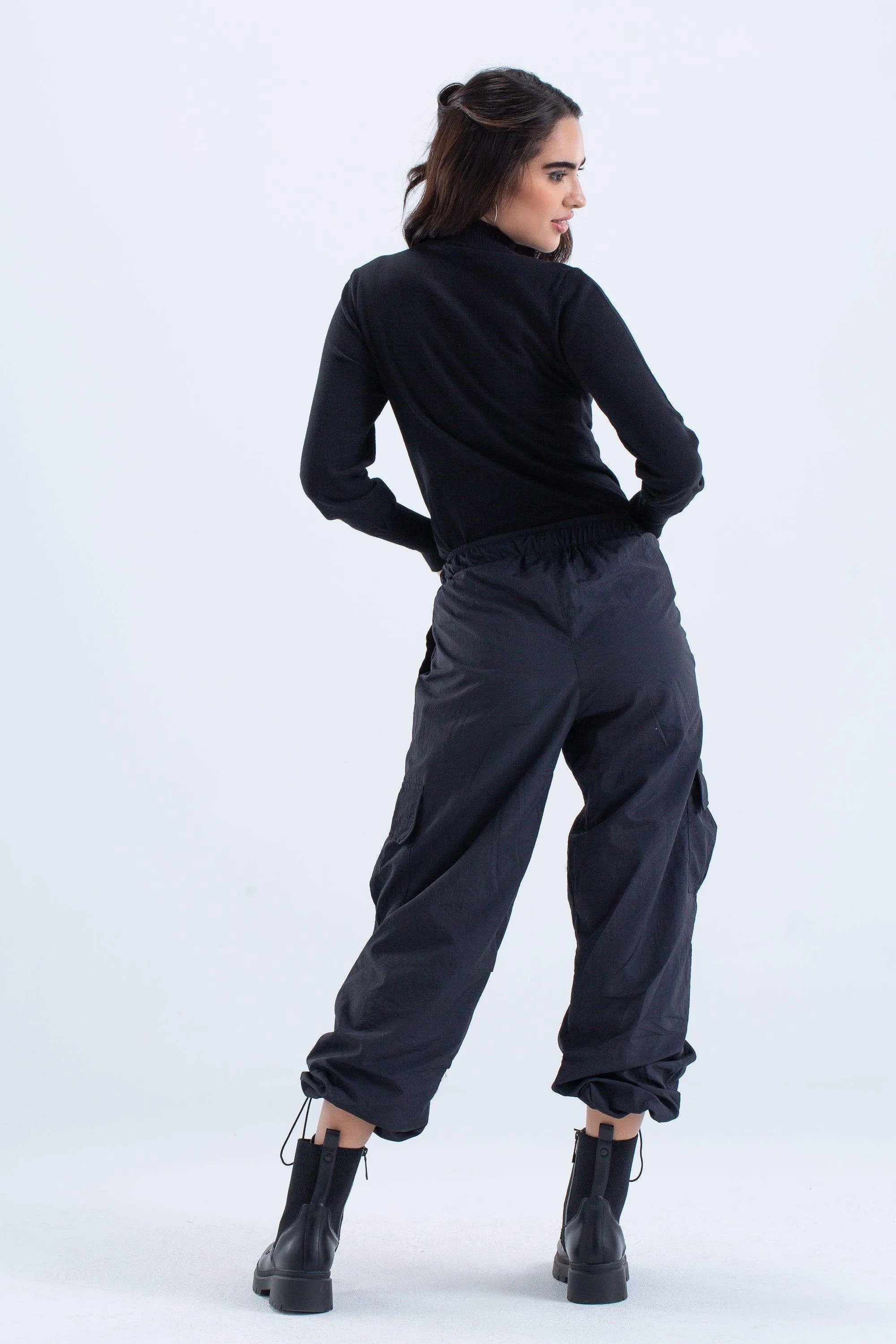 4 Buttoned Sleeves Pullover
