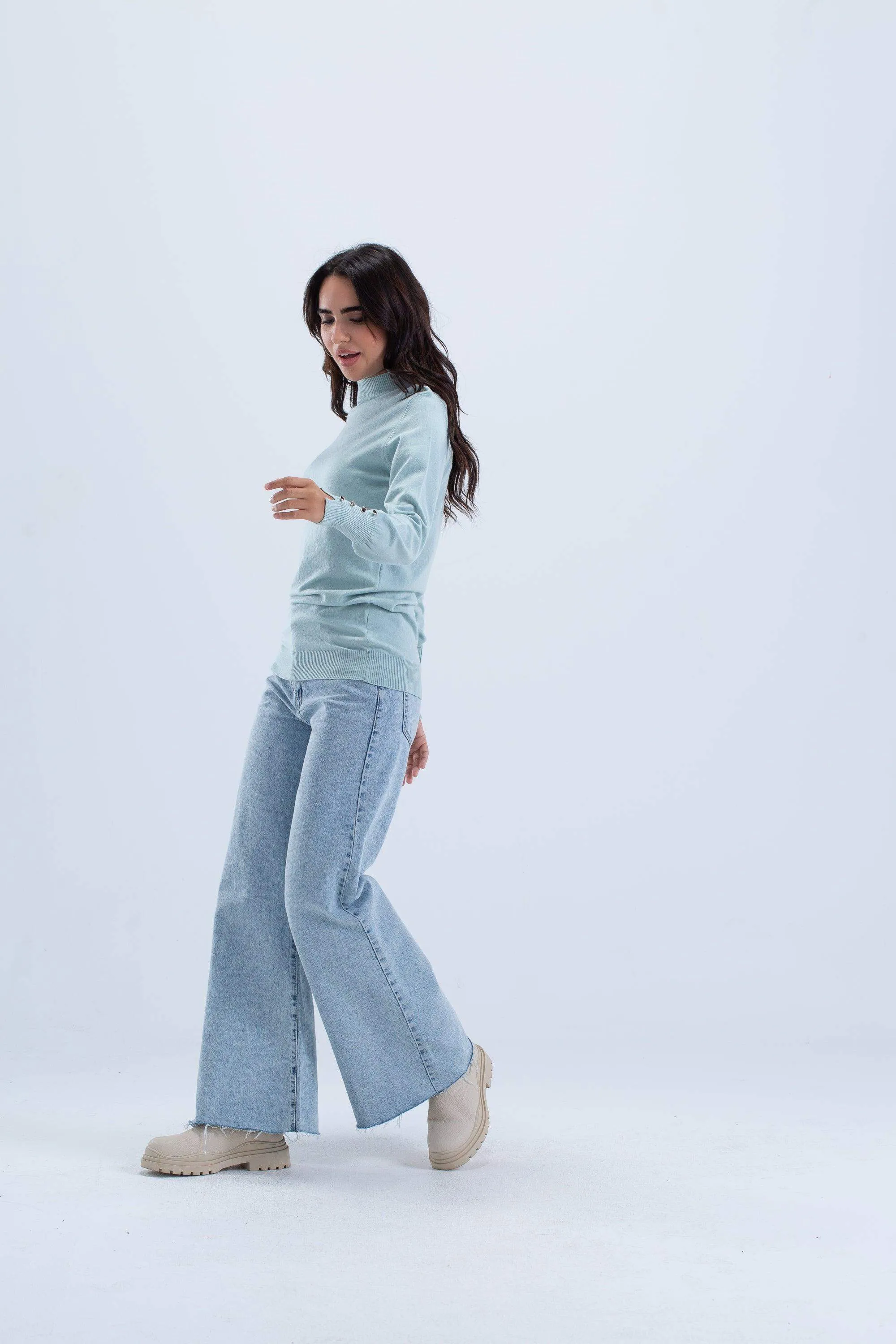 4 Buttoned Sleeves Pullover