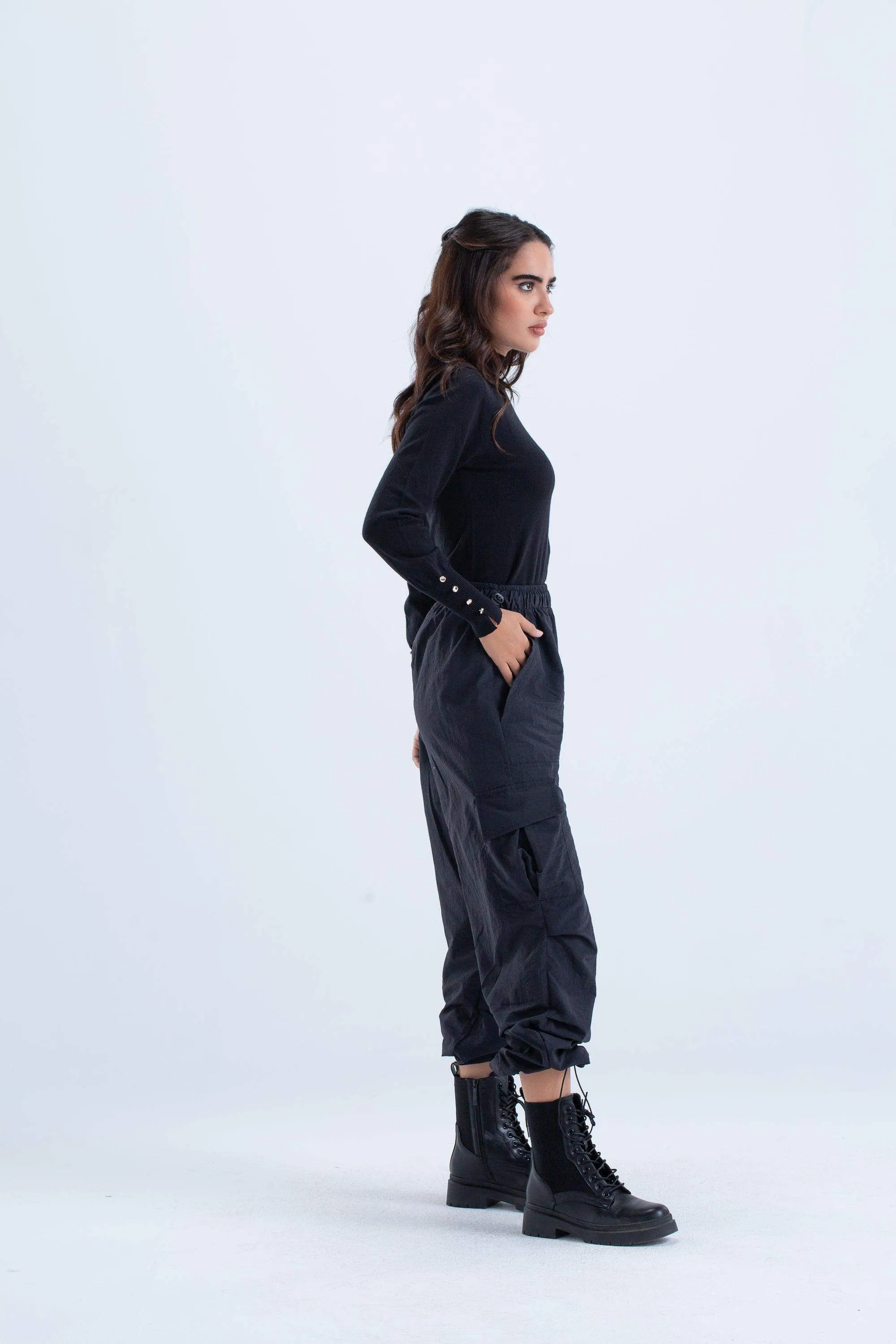 4 Buttoned Sleeves Pullover