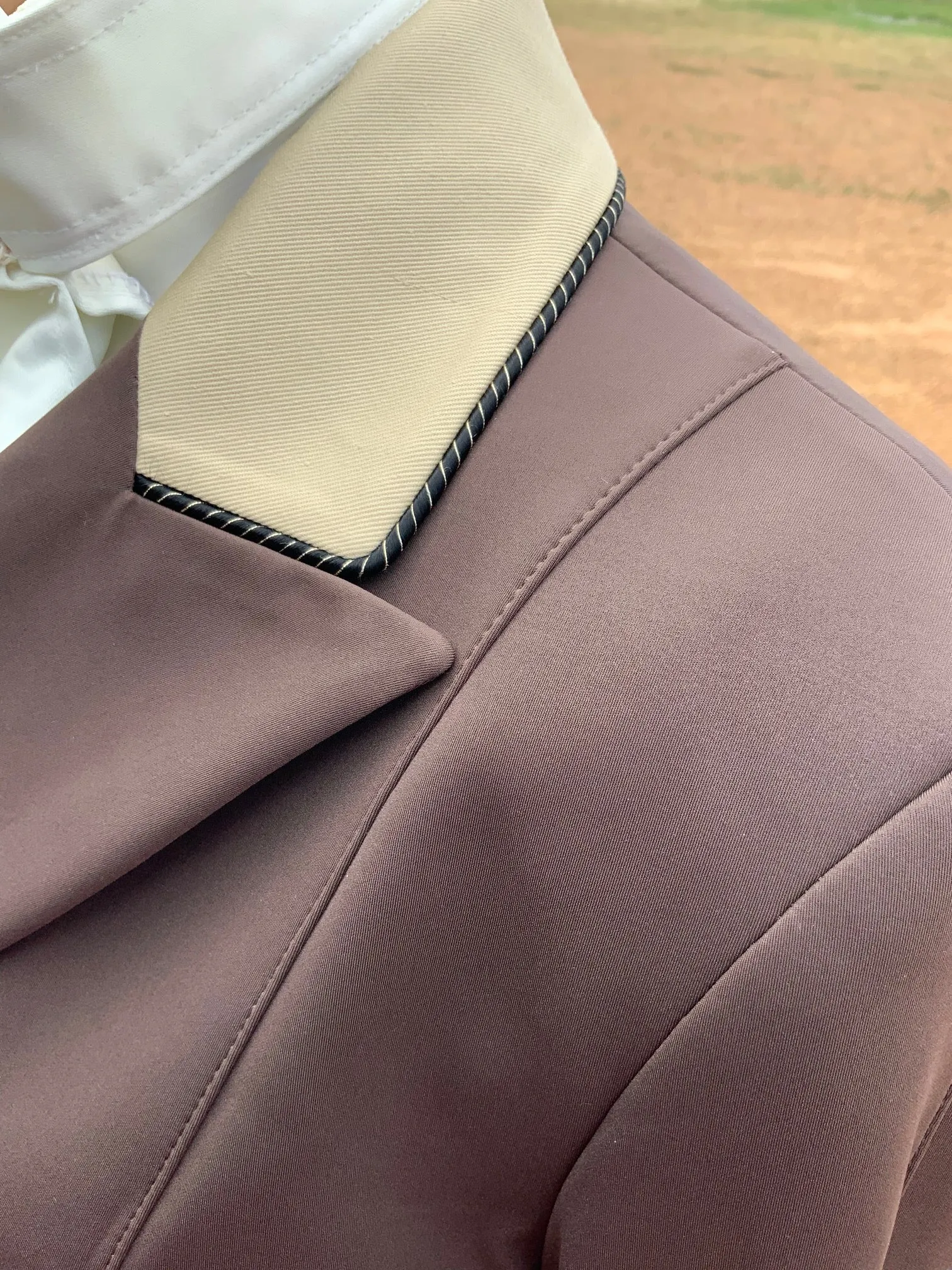 Animo Lageo Custom Tailcoat in Brown IT 46
