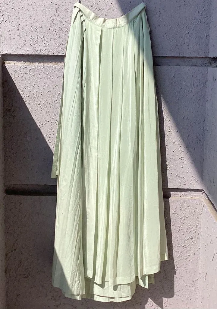 Asymmetric Pleat Skirt Pant