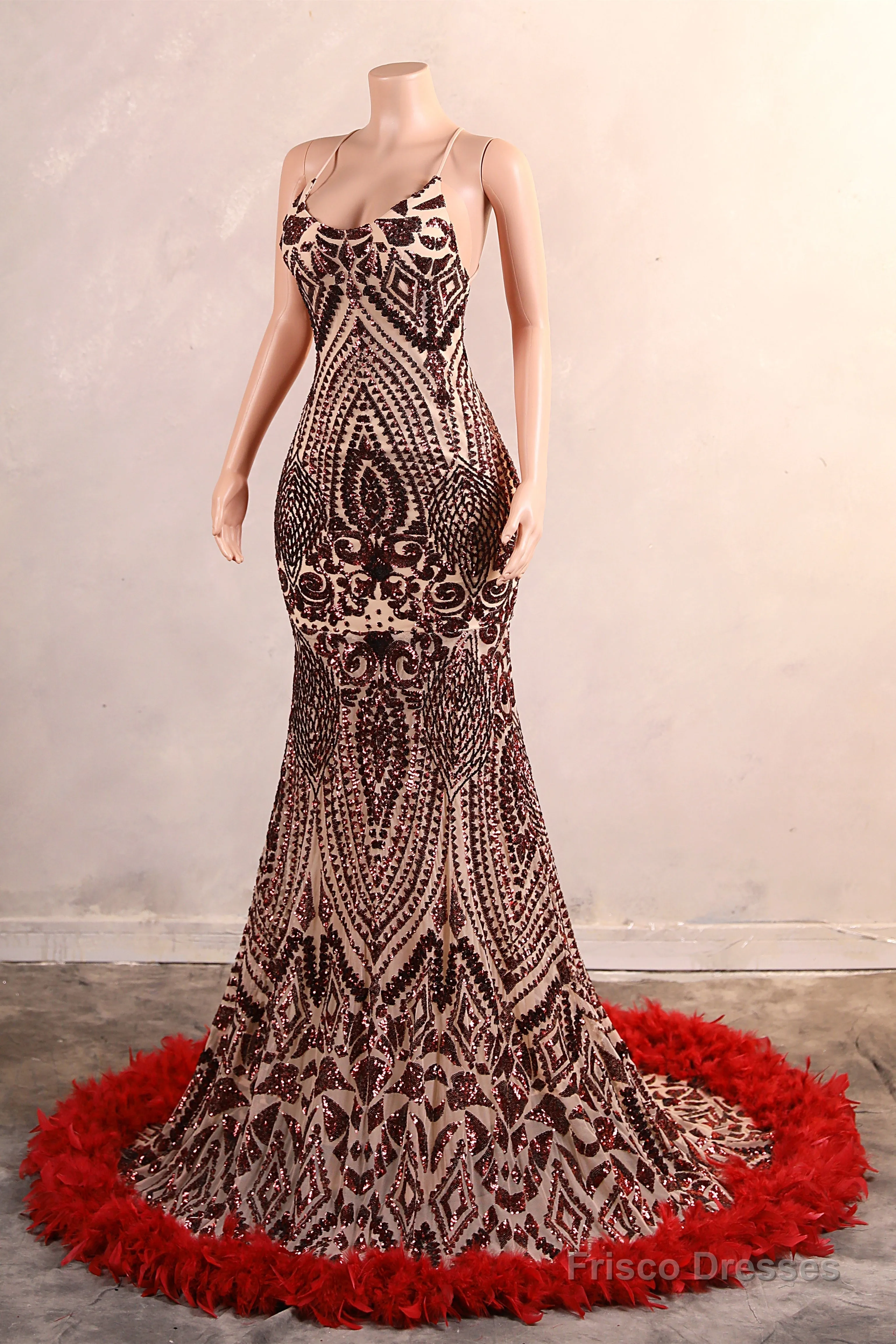 Backless Sequins Mermaid Prom Dresses Burgundy Party Evening Dresses with Feather Chapel Train