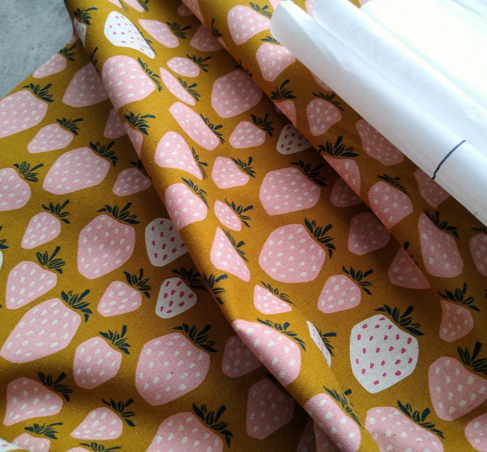 Cotton Linen Blend / Strawberry Patch / Ochre