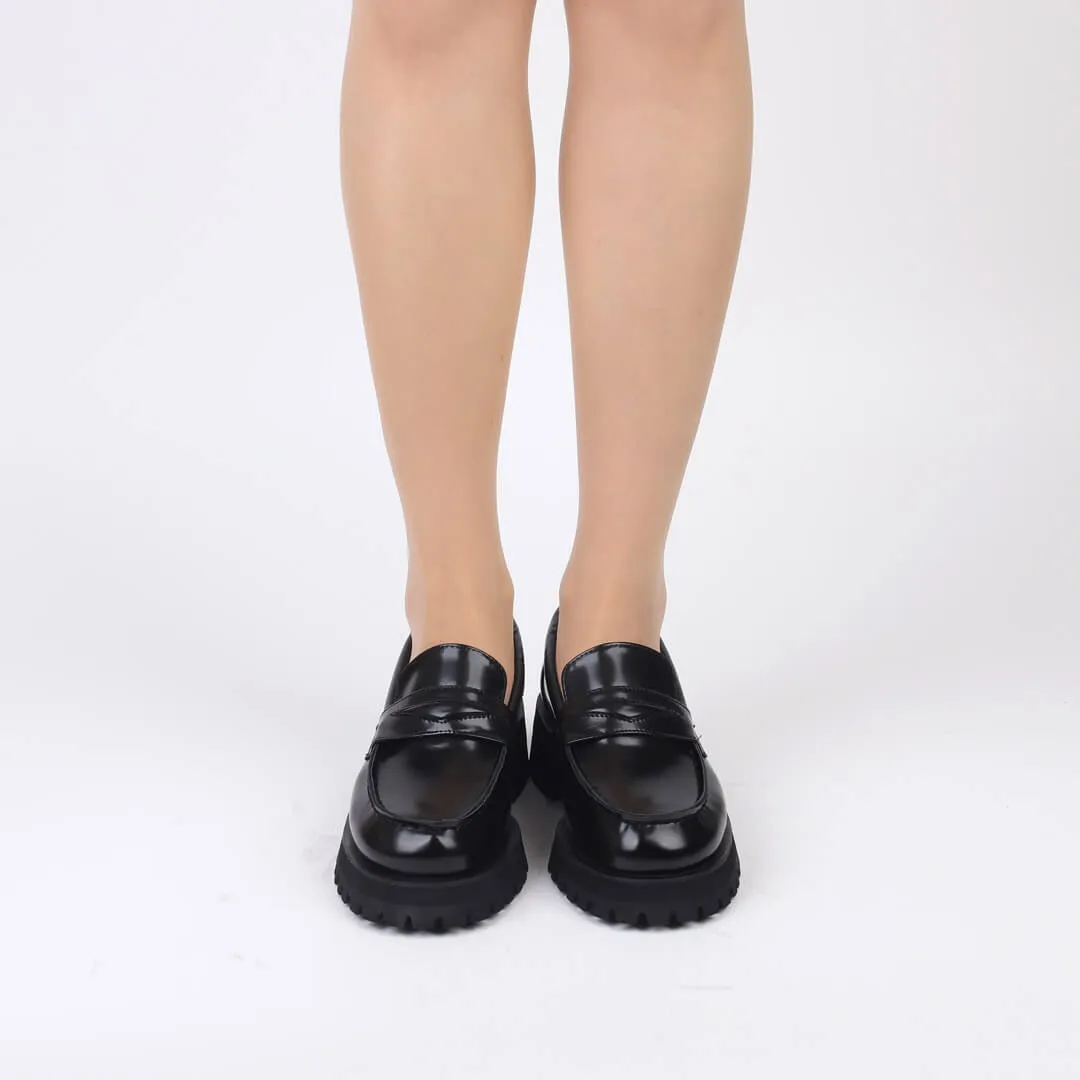 EMIKA - brogues