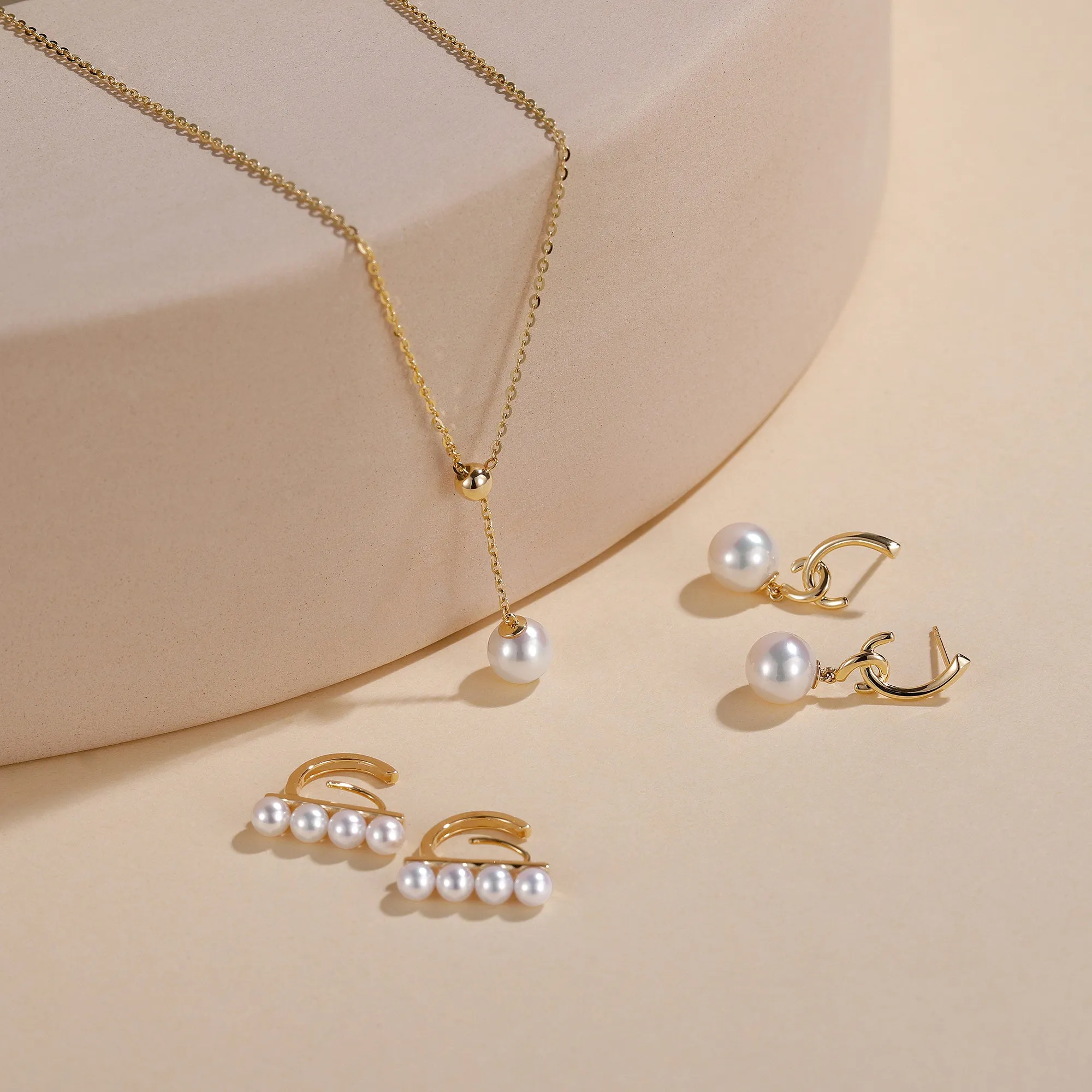 Gold Bead Pendant Pearl Necklace