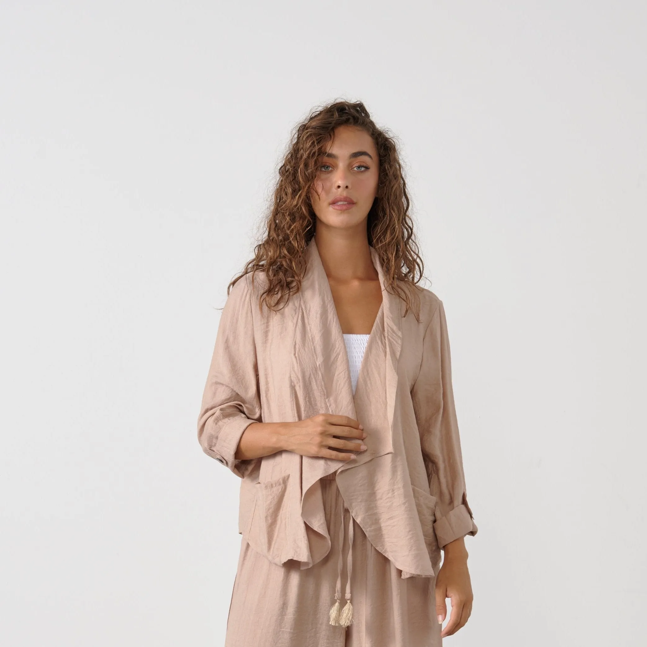 Jacket back zip detail -almond