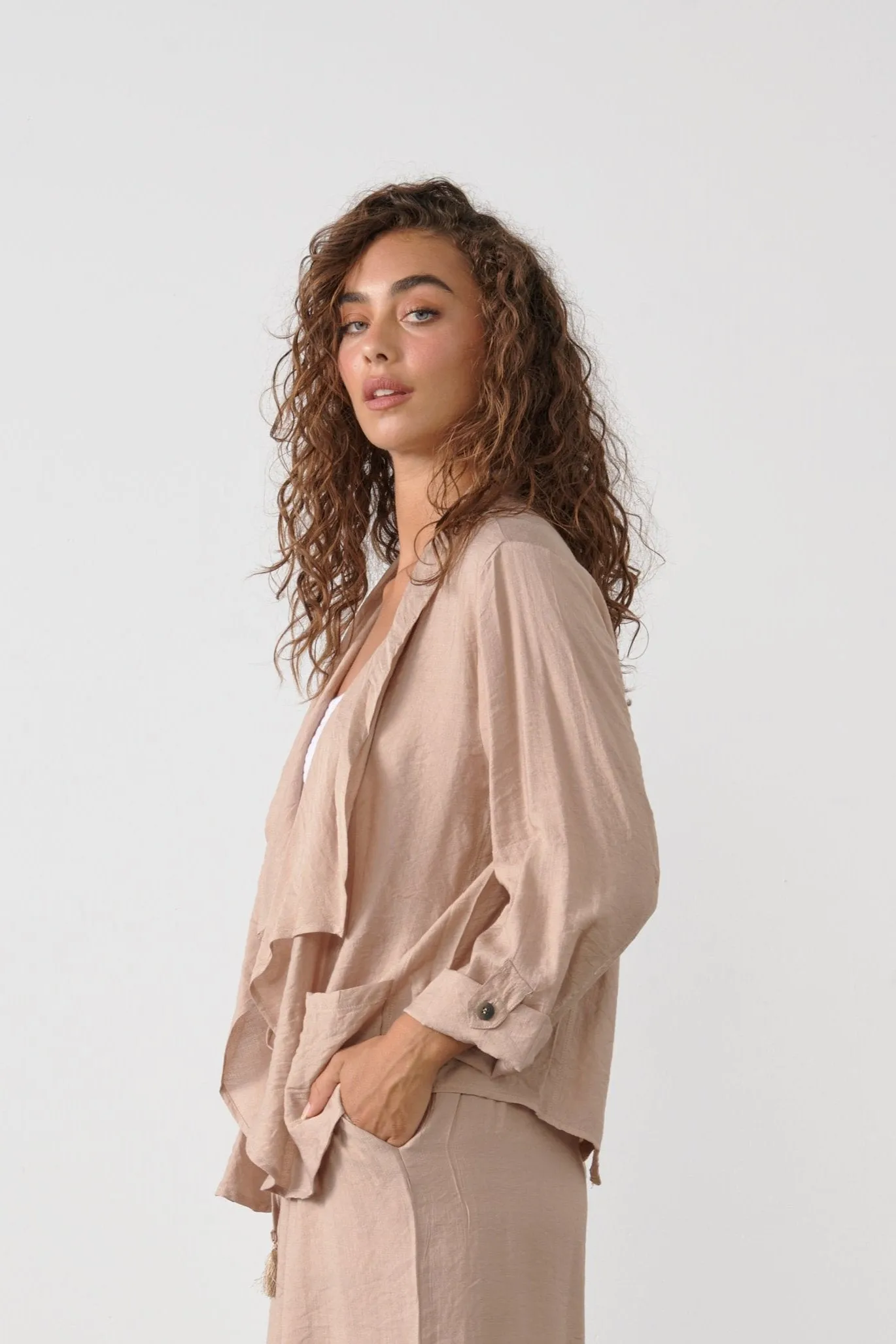 Jacket back zip detail -almond