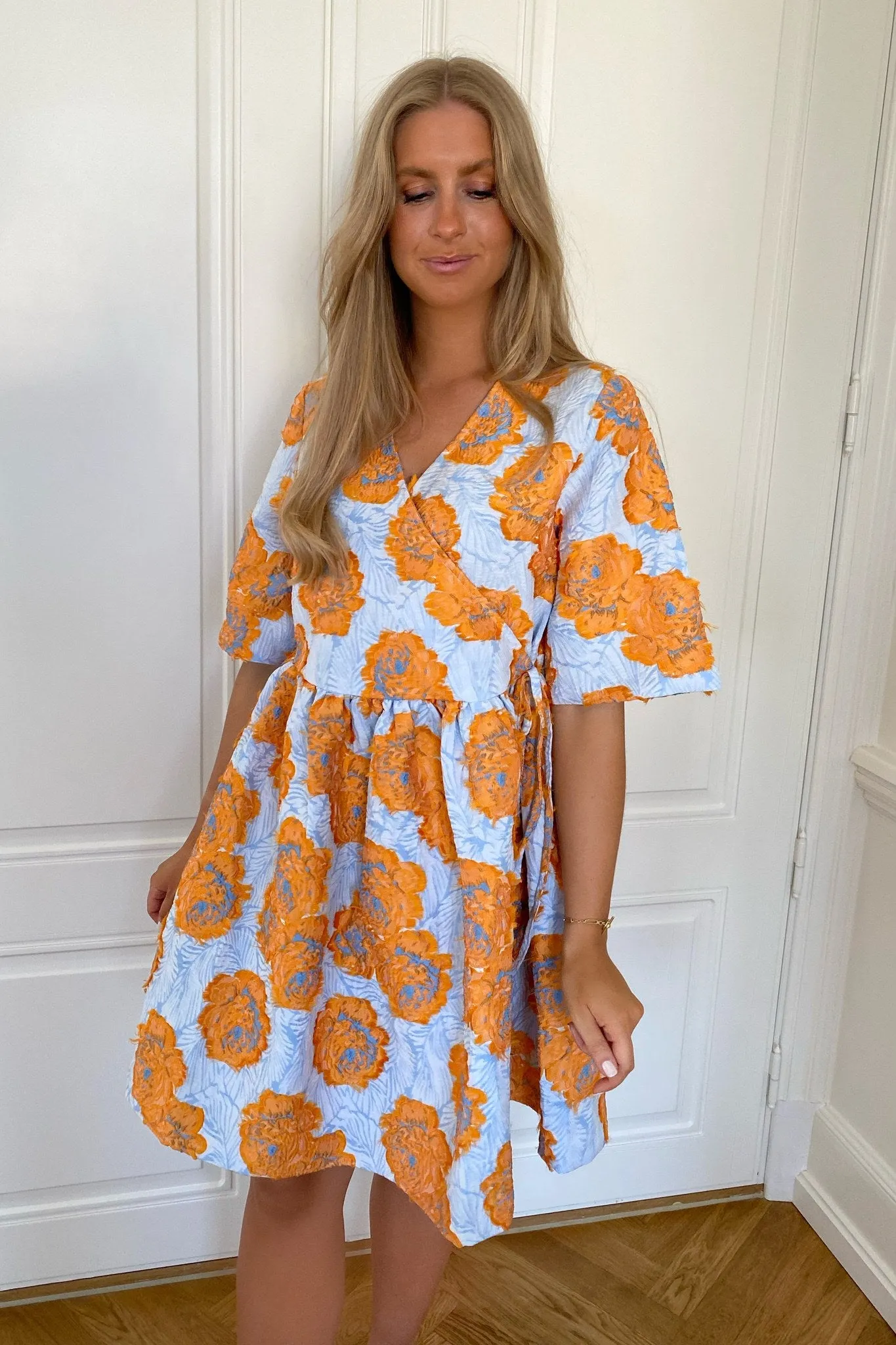 JasminIC Kjole - Orange Blomster