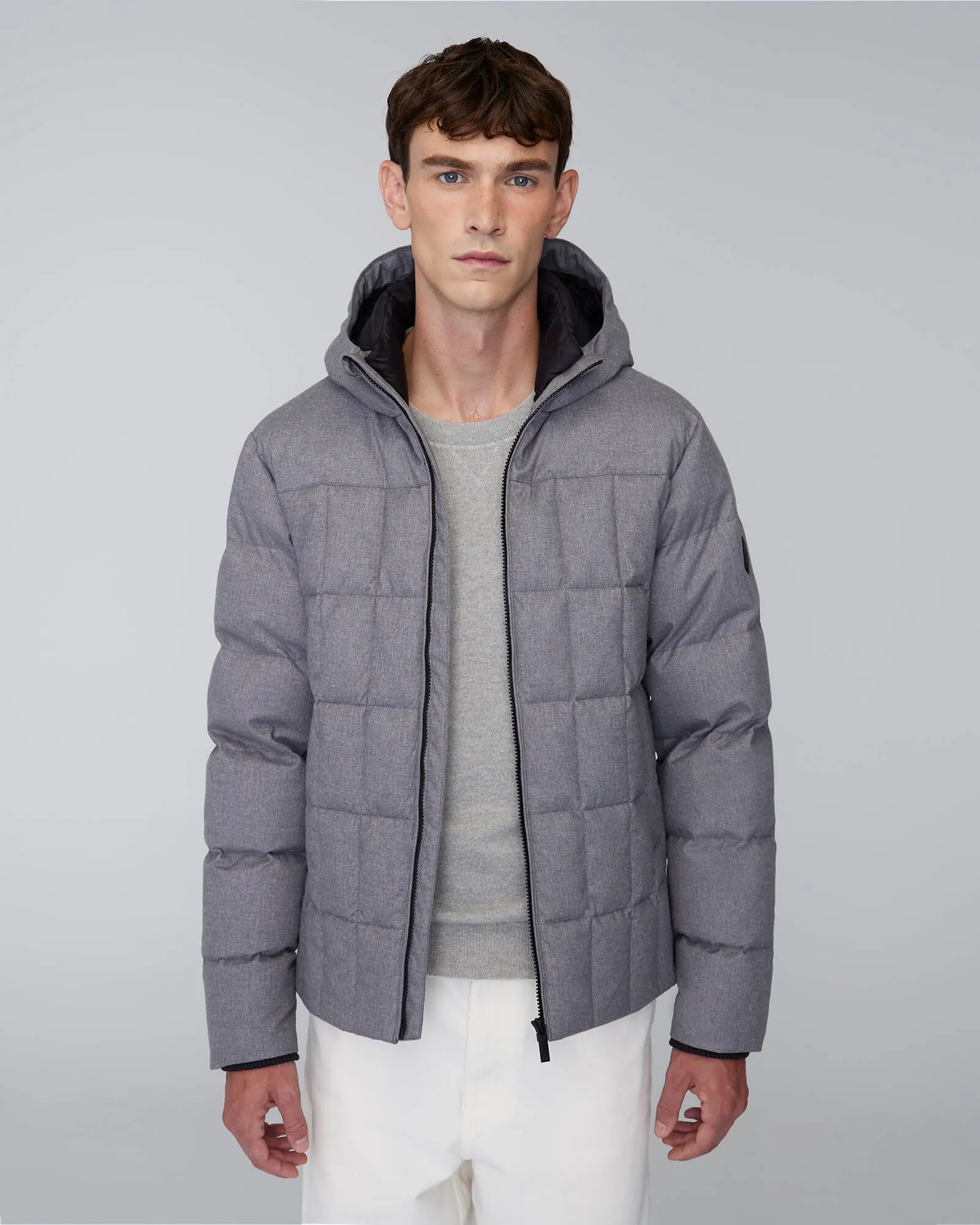 LEO | Lightweight Hooded Down Jacket