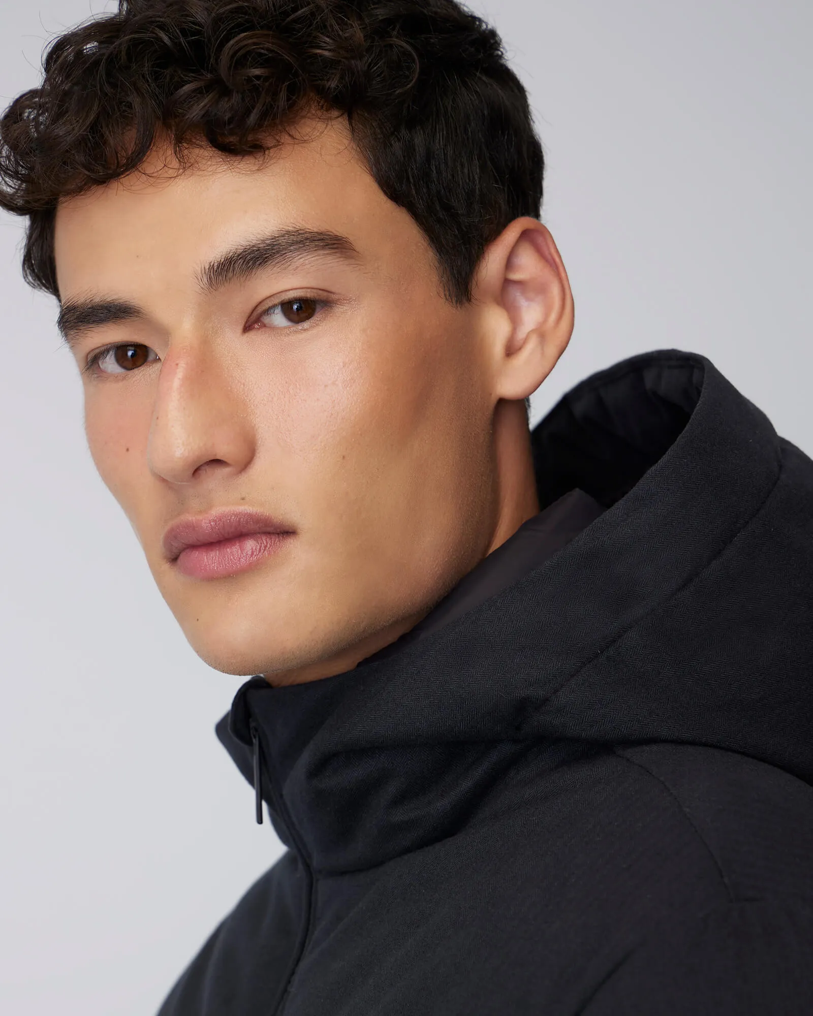 LEO | Lightweight Hooded Down Jacket