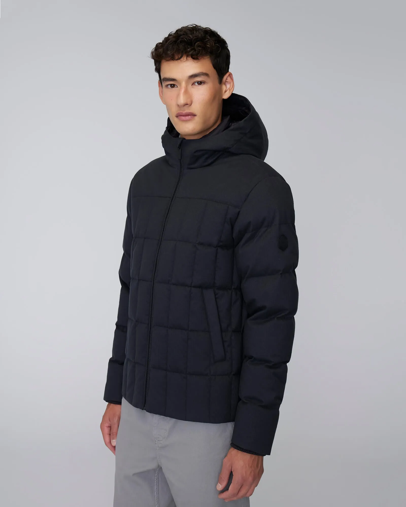 LEO | Lightweight Hooded Down Jacket