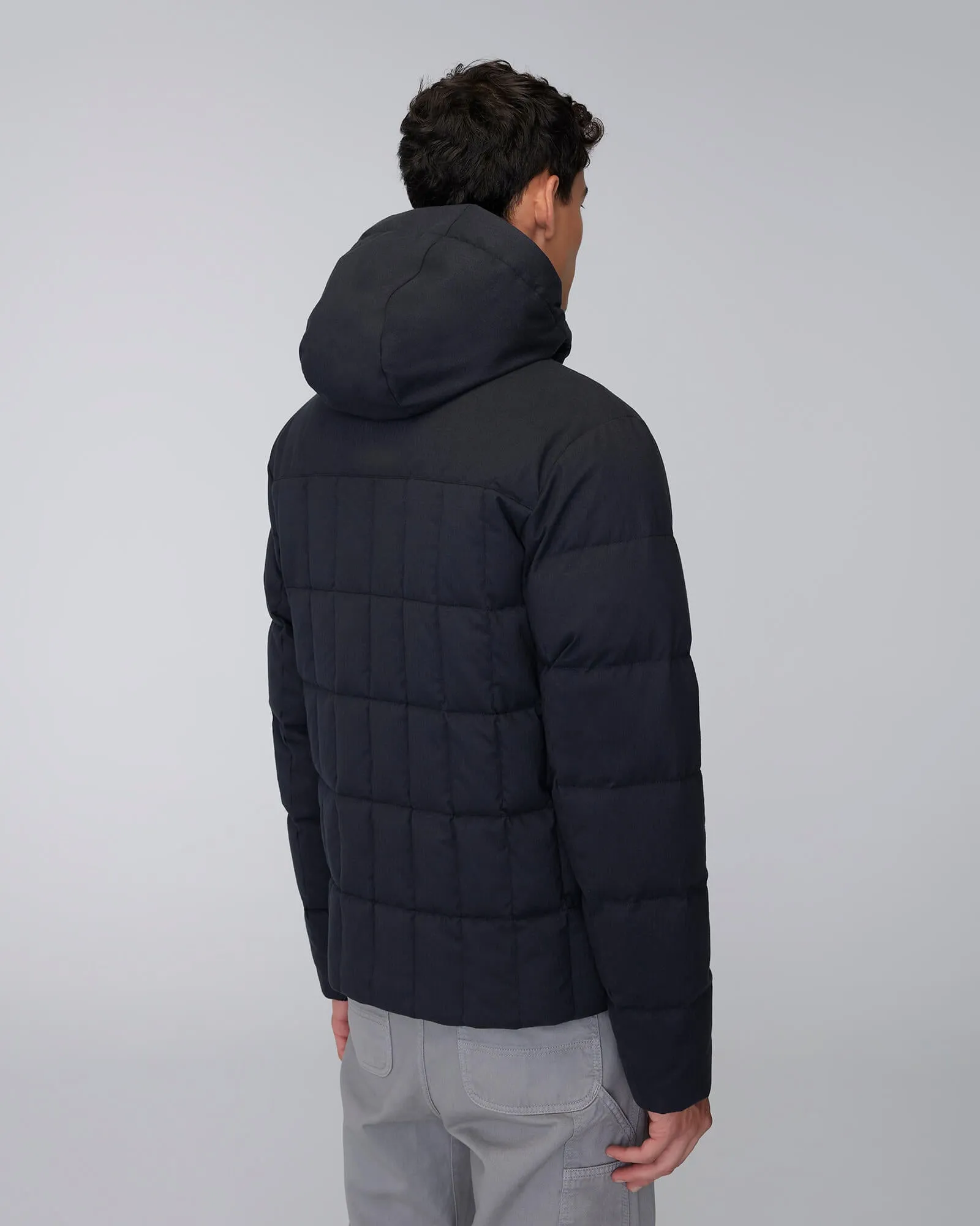 LEO | Lightweight Hooded Down Jacket